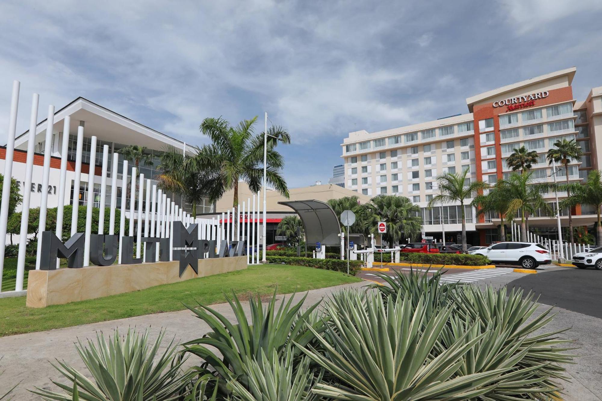 Courtyard By Marriott Panama Multiplaza Mall Bagian luar foto